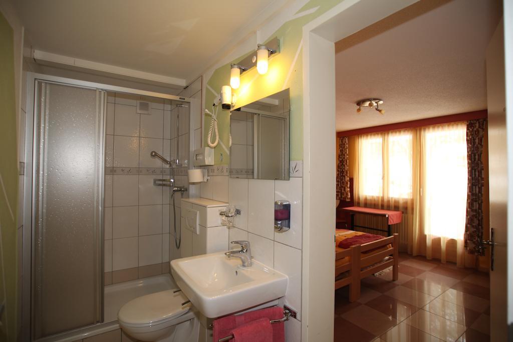 Hotel Klein Matterhorn Randa Bilik gambar